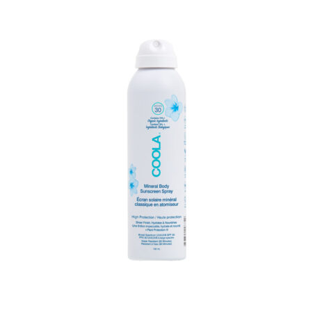 Coola Mineral Body Sunscreen Spray SPF30 er en vegansk, økologisk solcreme til kroppen, der giver mineralsk solbeskyttelse til alle hudtyper.